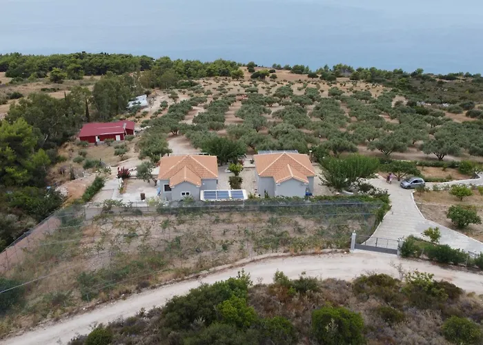 Liocharis Akro 1 * Lourdata (Kefalonia)