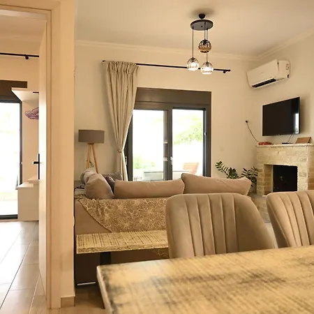 빌라 Liocharis Akro 1 *